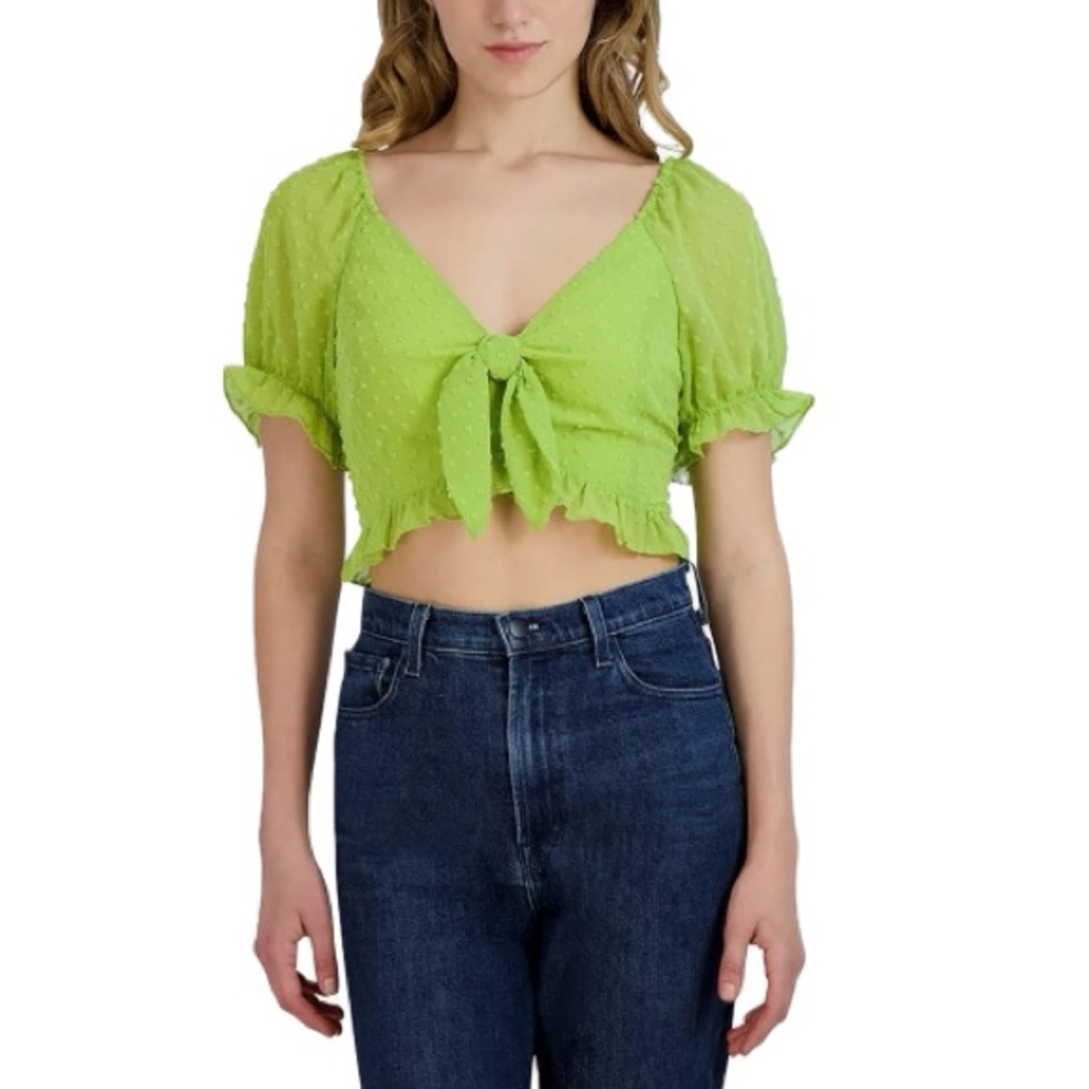 BCBGeneration Clip-Dot Knot-Front
Crop Top in Citron